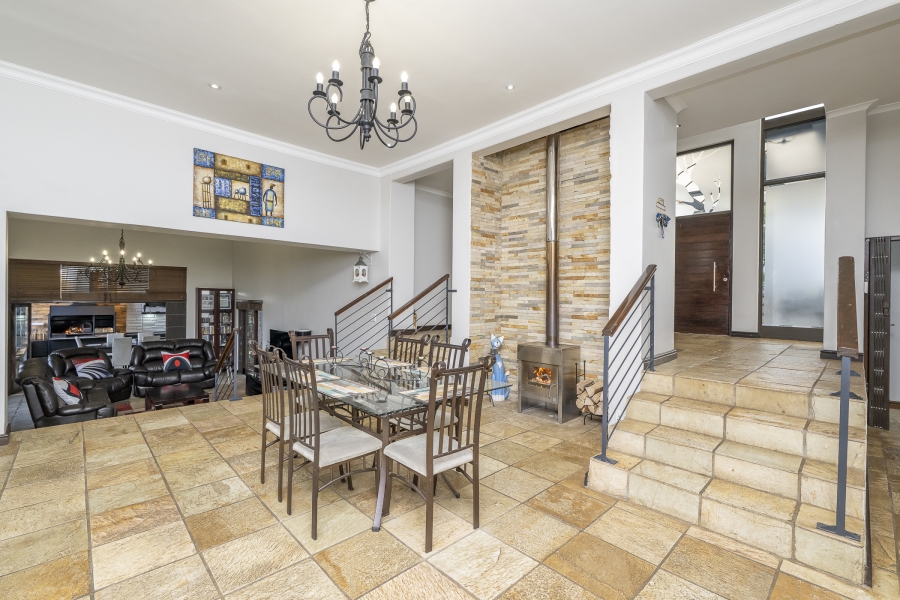 4 Bedroom Property for Sale in Van Riebeeckshof Western Cape
